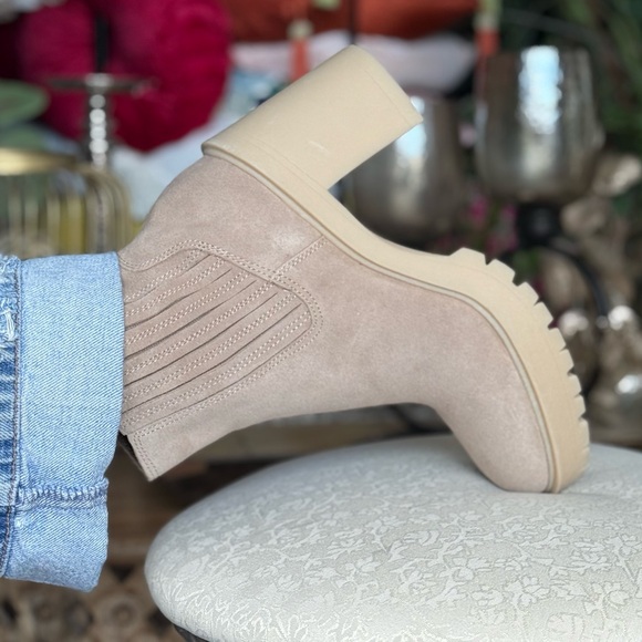 DOLCE VITA Cream Ankle Boots suede leather comfy boot waterproof - Picture 11 of 11